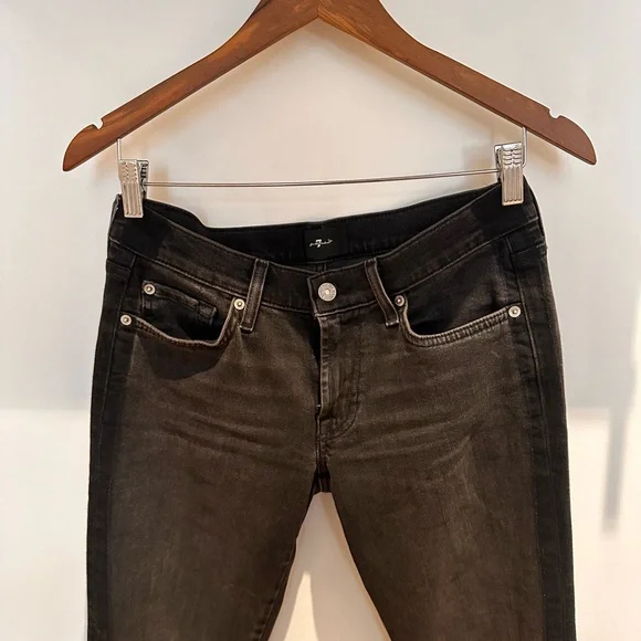 Jeans - Picture 10 of 12